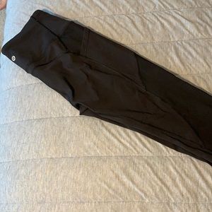 Lululemon black leggings size 6